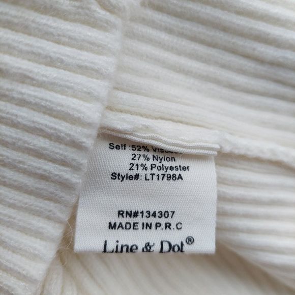 Line & Dot Off-White Lea Grommet Deep V-Neck Lace Up Knit Sweater Medium NWT - Picture 6 of 10
